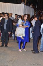 farah khan with kids at Boman Irani_s son wedding reception on 20th Nov 2011JPG (2).JPG